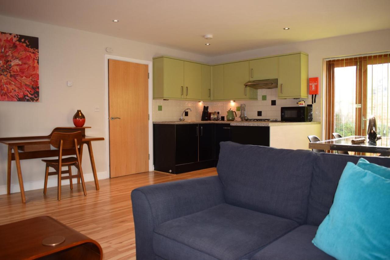 Lux Living Apartments - Alpha Apartments CBG エクステリア 写真